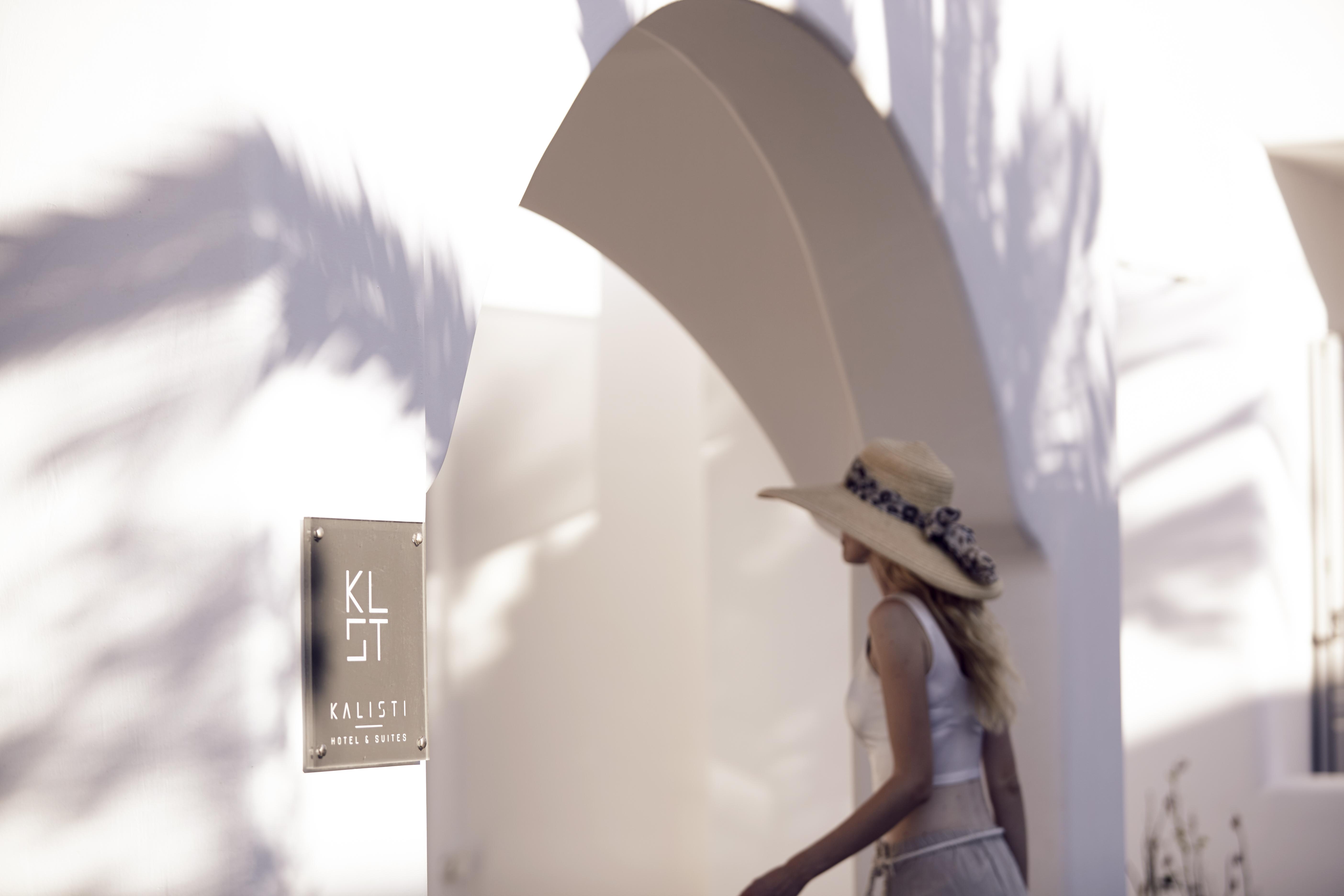 Kalisti Hotel & Suites Тира Экстерьер фото