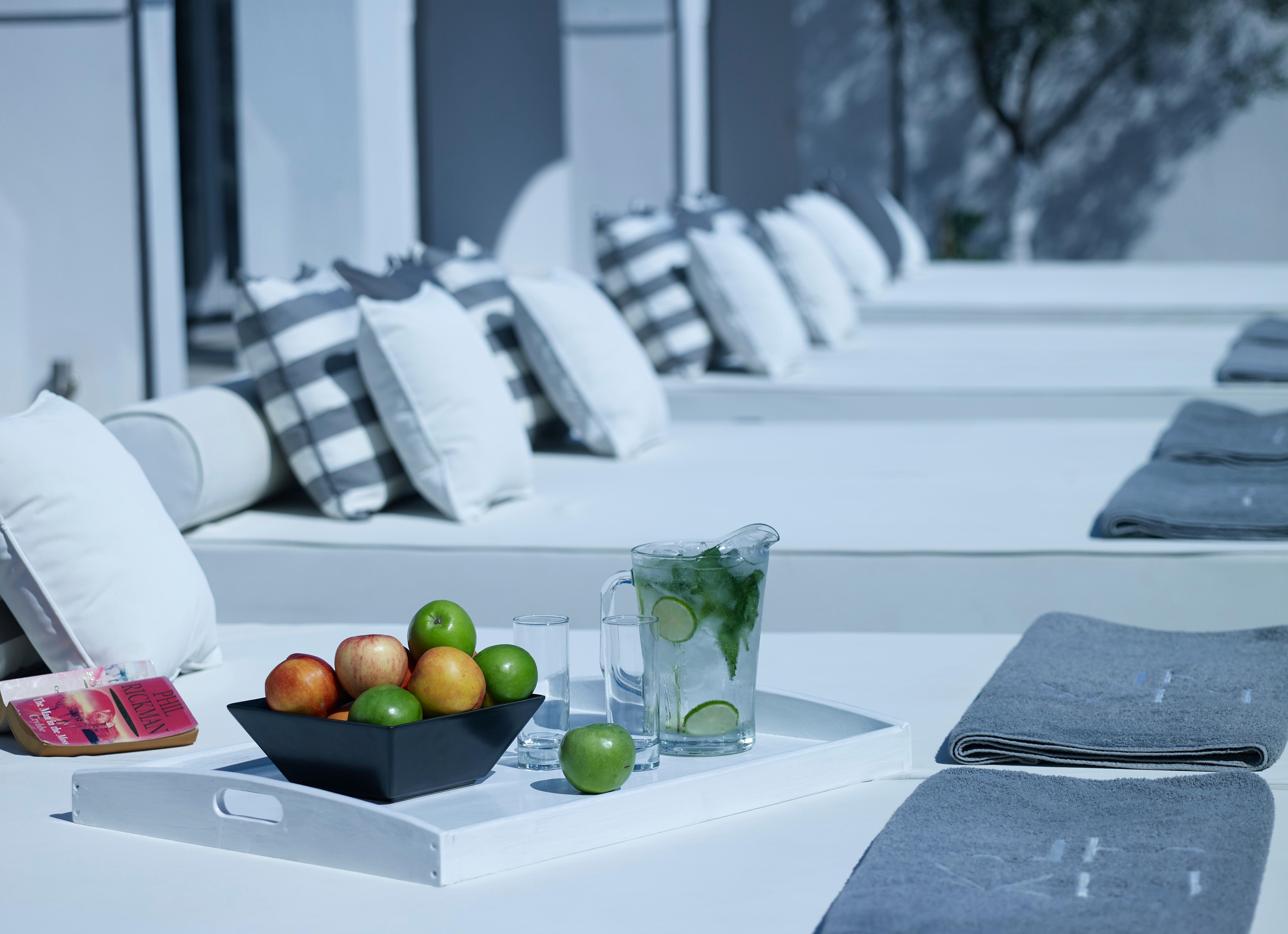 Kalisti Hotel & Suites Тира Экстерьер фото
