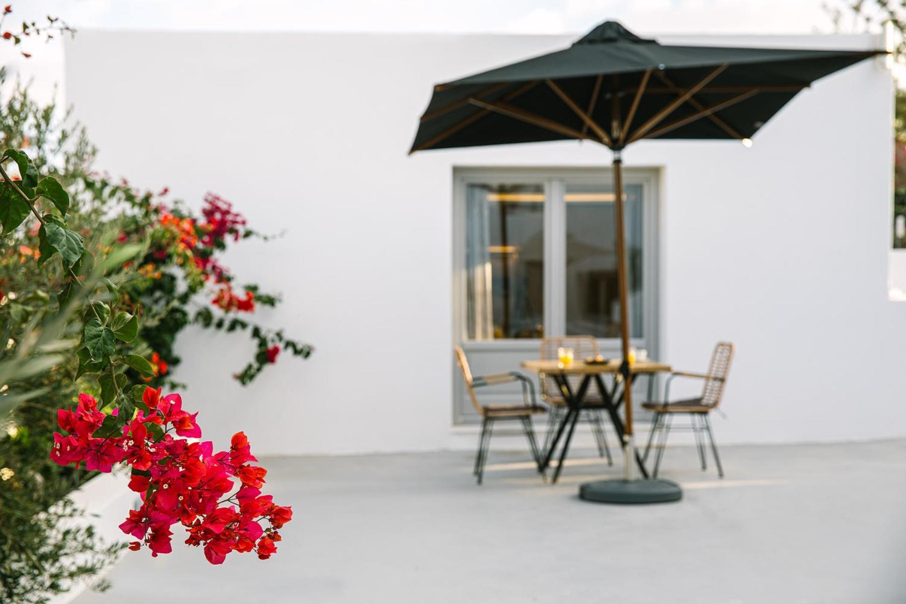Kalisti Hotel & Suites Тира Экстерьер фото
